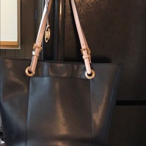 Michael Kors black big bucket bag